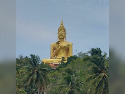 Wat Khao Chedi Wisai Tri Rattanaram