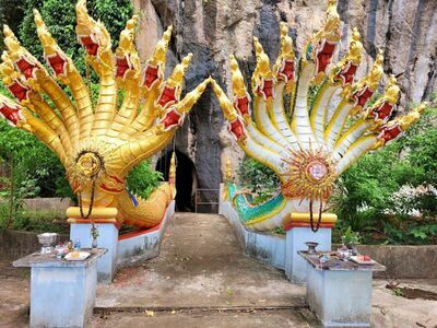 Wat Tham Pong Pang