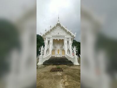 Wat Tham Pong Pang