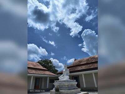 Wat Phra Borommathat Sawi