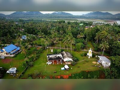 Pha Daeng Chom Daw Chumphon