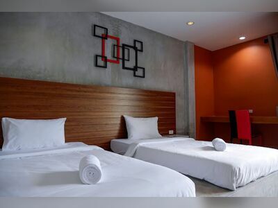 B3 Hotel