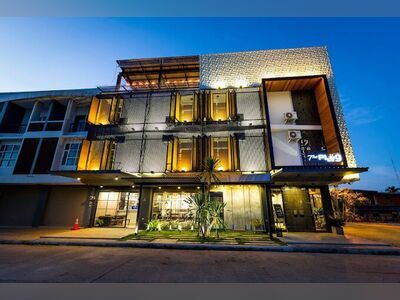 The Plug Hotel @ i-Biz Avenue