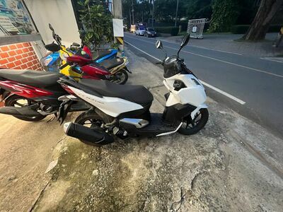 Pharsitchai Kohchang Motorbike for rent