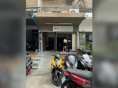 Emma Motorbike Rental Sukhumvit, Bangkok
