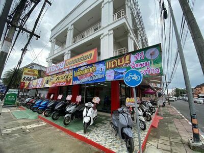 Maruay Motor Sale, Pratu Lod Branch