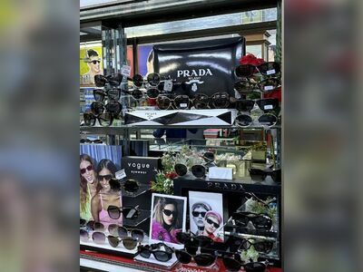 Thep Nakhon Optical Store in Nakhon Si Thammarat
