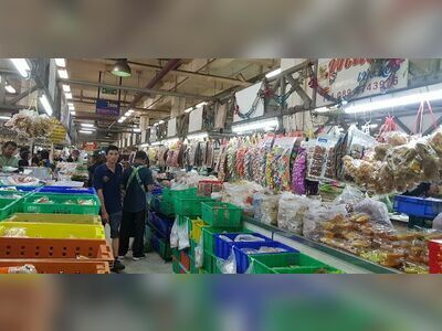 Municipality Market Tha Sak