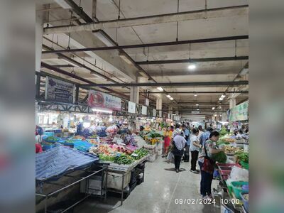 Municipality Market Tha Sak