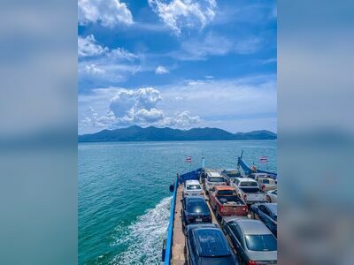 Koh Chang Ferry (Aow Thammachat)