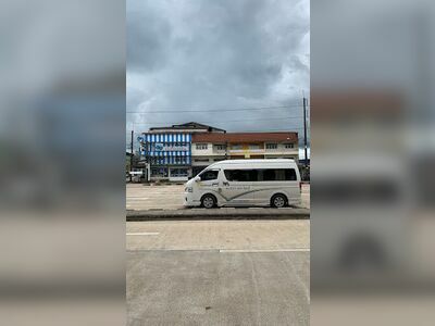Van Queue for Koh Chang to Bangkok