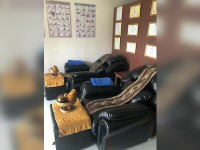Boss Collection Kaew & Daew Massage