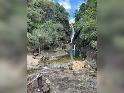Khlong Phlu Waterfall
