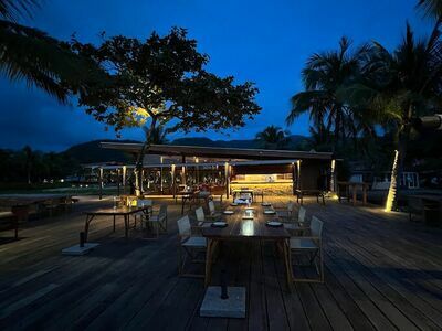 The Ocean Terrace, Restaurant & Bar