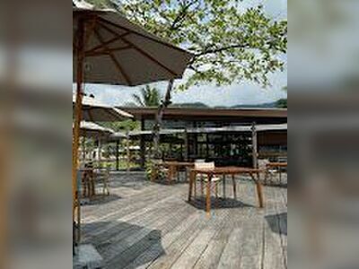 The Ocean Terrace, Restaurant & Bar