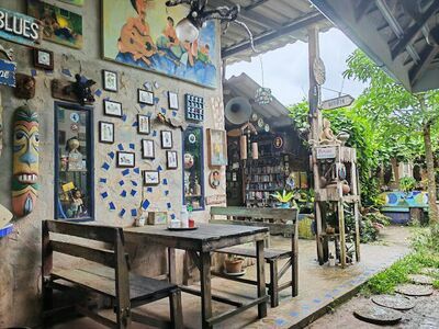Blues Blues Arts & Food
