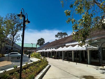Neighbor Koh Chang Shopping Mall
