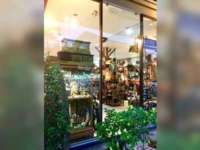Peace Moon Shop