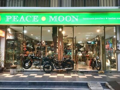Peace Moon Shop