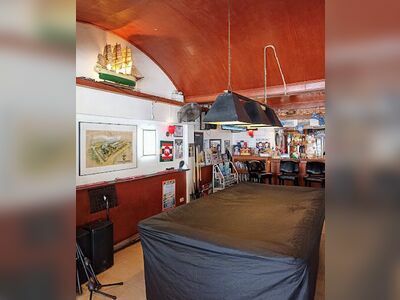 The White Elephant Bar
