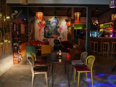 Jellyfish Bar & Tattoo