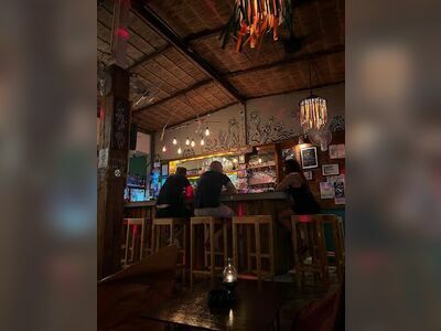 Jellyfish Bar & Tattoo