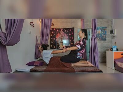 Natnaree Massage