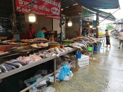 Hua It Food Market