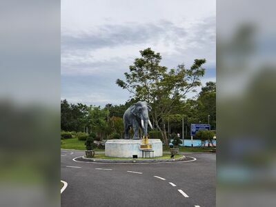 Chaloem Phrakiat Rama IX Public Park (Prom Na Nakhon Uthit)