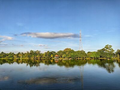 Chaloem Phrakiat Rama IX Public Park (Prom Na Nakhon Uthit)