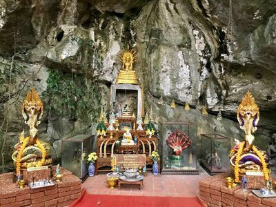 Wat Khao Khun Phanom