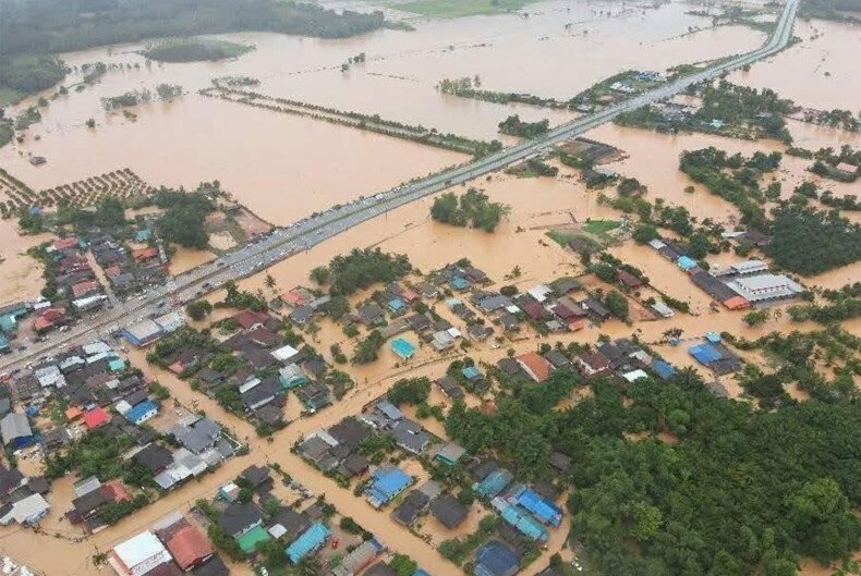 Defence Ministry Assists in Chiang Rai Flood Rescue Operations