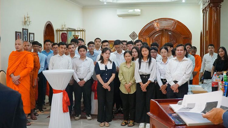 India Awards Scholarships to 41 Cambodian Students