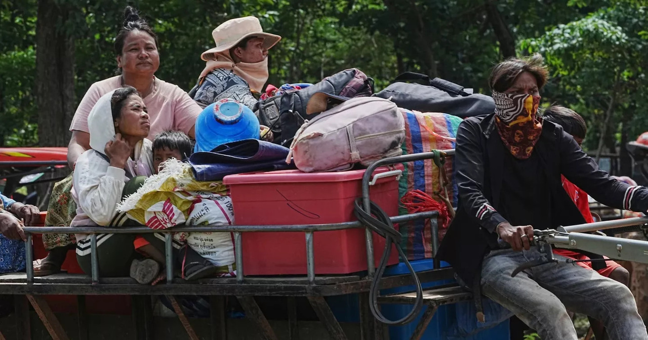 UN Urges Restraint as Thailand‑Cambodia Clashes Displace Tens of Thousands