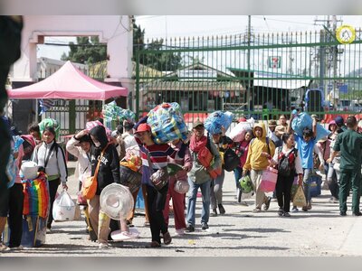 Cambodian Workers Flee Thailand Amid Escalating Conflict