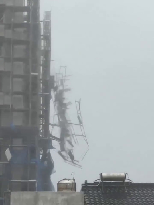 Typhoon yagi (Podul) is hitting Taitung Taiwan, with winds reaching 191 km/h