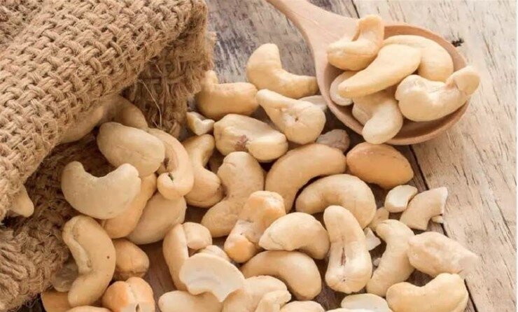 Vietnam Leads Global Cashew Imports with $2.9 Billion Spend