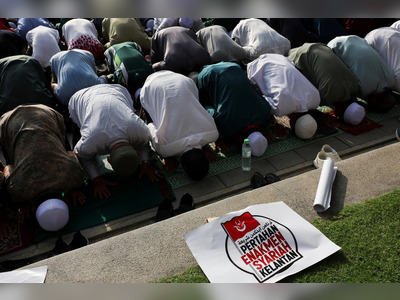 Malaysian State Plans Jail Terms for Muslims Who Skip Prayers