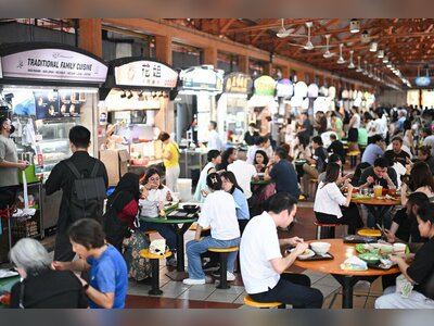 Singapore Debates Who Should Pay to Keep Hawker Meals Affordable