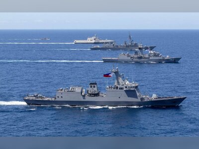 Australia and the Philippines Hold Joint Drills in the South China Sea