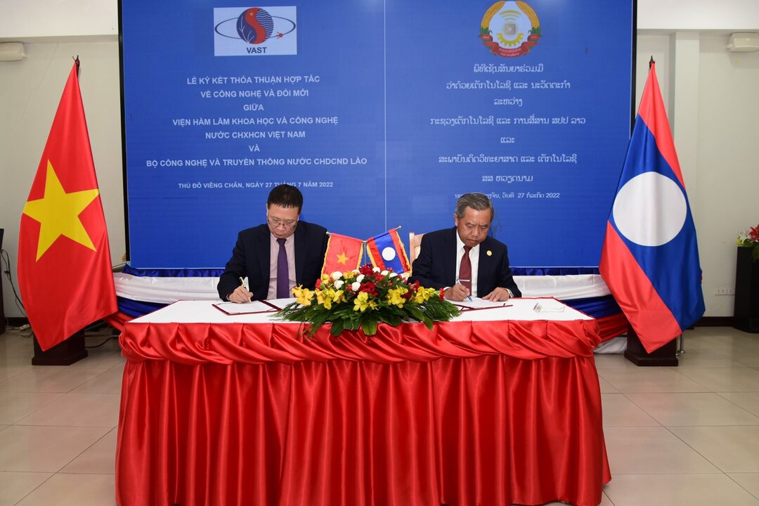 Vietnam and Laos Deepen Cooperation in STEM Education
