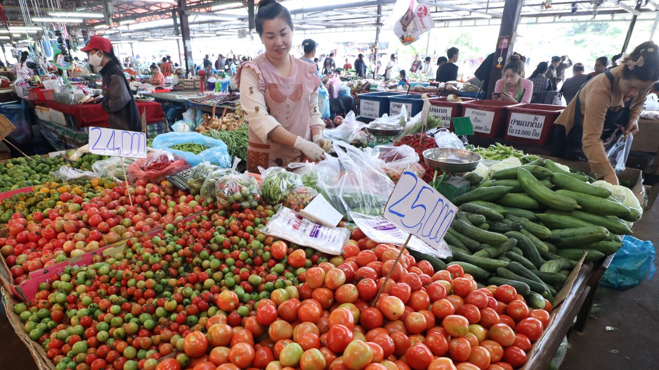 Laos Reduces Interest Rates to Ease Economic Pressures