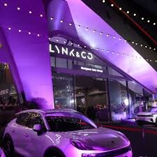 Manignom Auto Group Launches New Vehicles in Laos