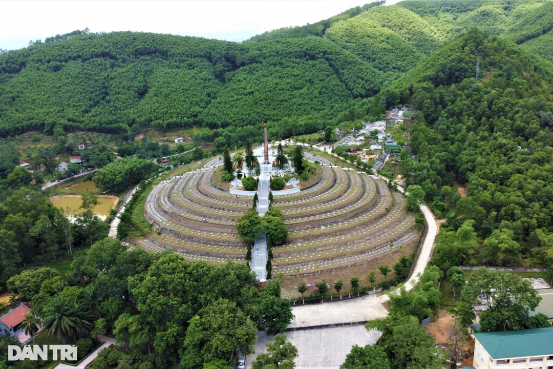 Vietnam–Laos Martyrs’ Cemetery Welcomes Thousands of Visitors