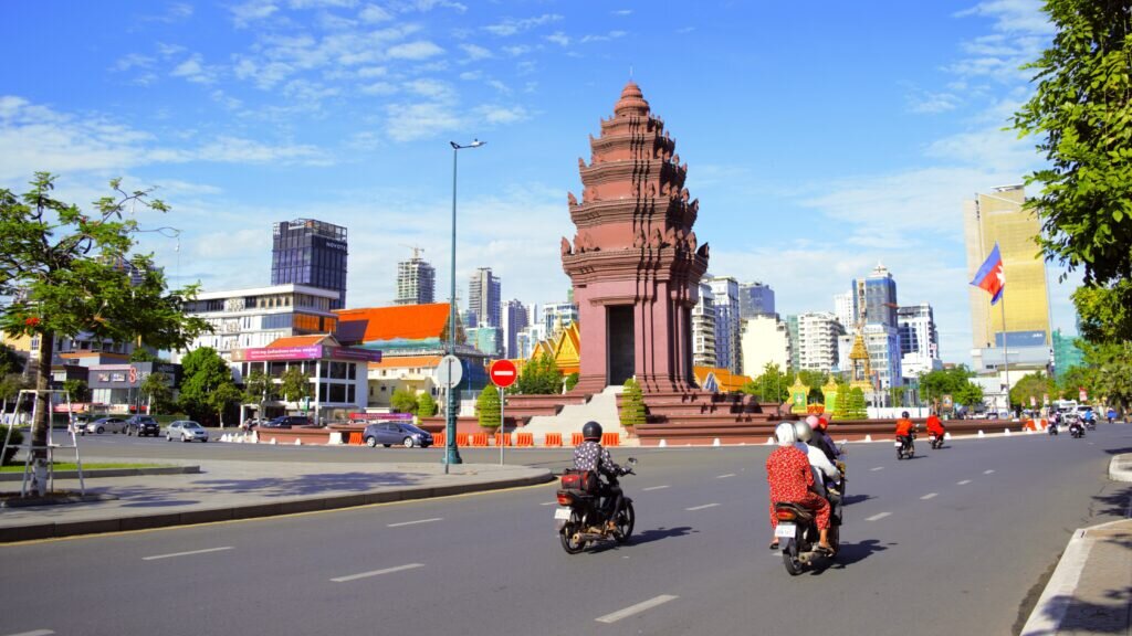 Cambodia’s Growth Holds Amid Rising Leverage Risks