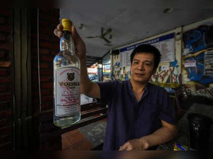 MP Demands Clear Travel Advice After Methanol Poisoning Death in Laos
