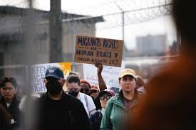 Seattle Courtroom Packed in Support of Immigrant Facing Deportation to Laos