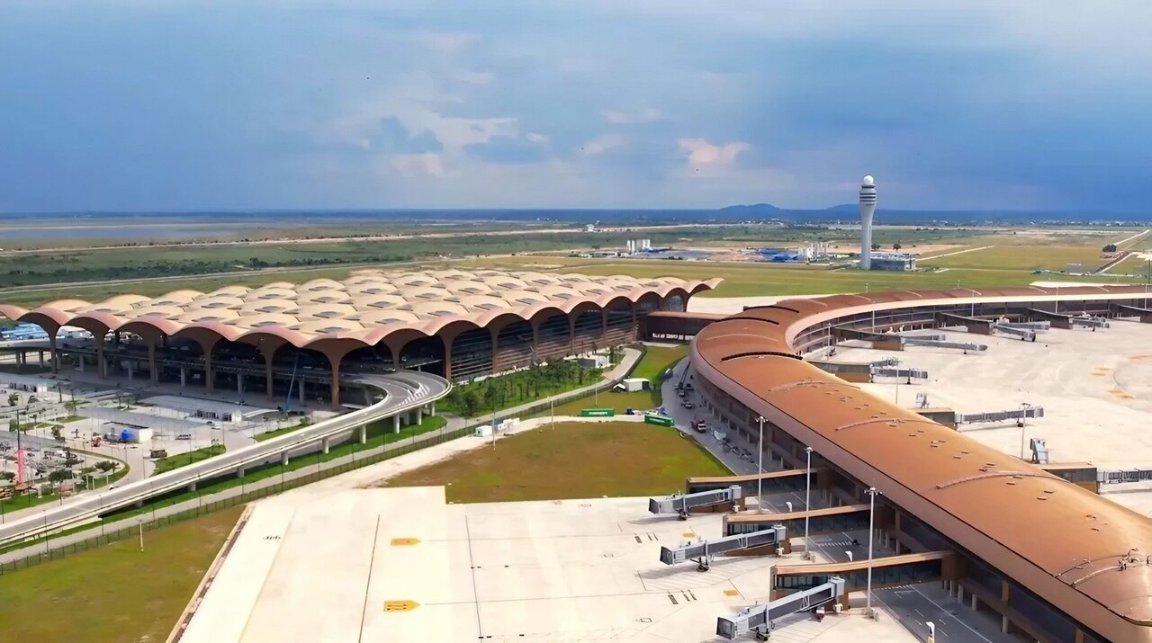 Cambodia Opens New International Airport in Phnom Penh