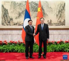 Ding Xuexiang Holds Talks with Leaders from Laos and South Korea