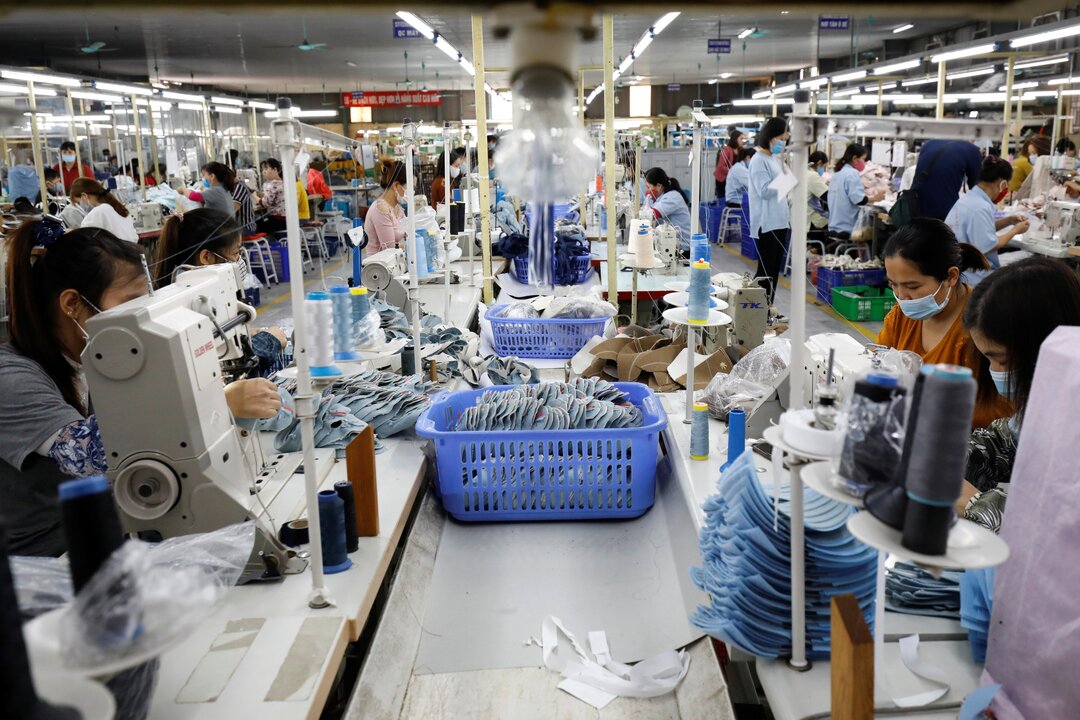 IMF Projects Slower GDP Growth for Vietnam in 2025
